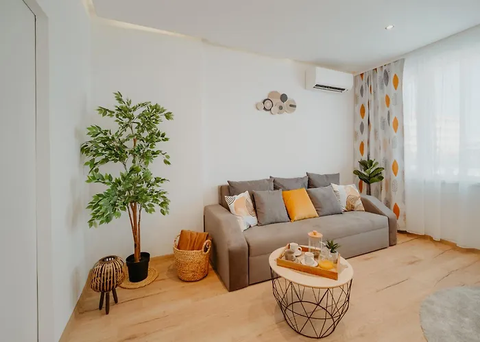 Avenue Center Sea Garden *