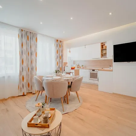 Avenue Center Sea Garden * Varna