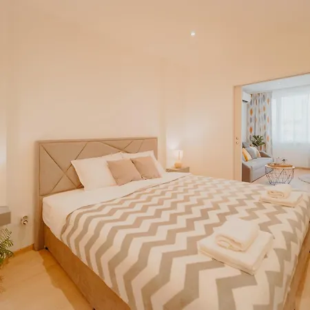 Avenue Center Sea Garden *